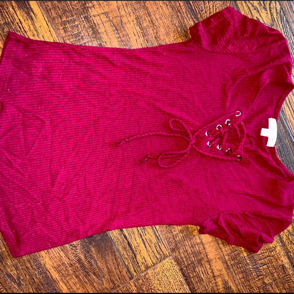 Red/maroon tied tee